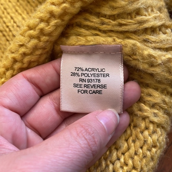 Philosophy Sweater - Picture 3 of 6